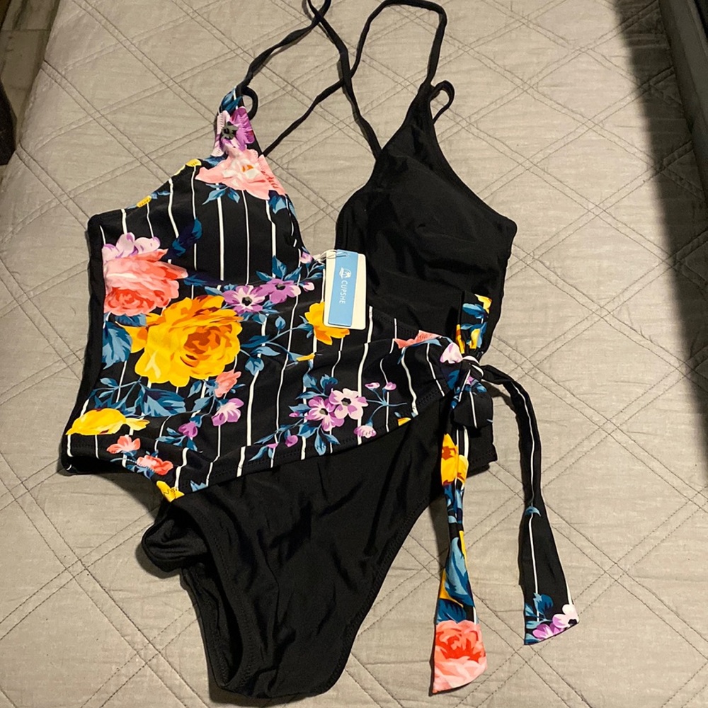 New Cupshe full XL body bathing suit 🌸